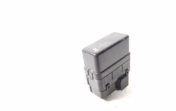 Infiniti Q70 Y51 Relay mounting block 243721MA0A
