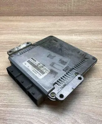 Renault Scenic I Engine control unit/module ECU HOM8200039569 8200166362
