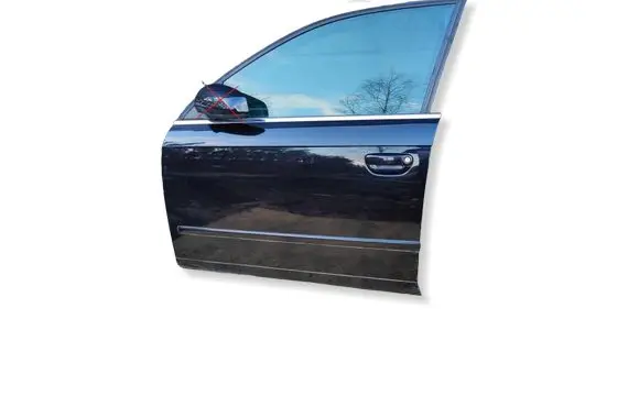 Audi A4 S4 B7 8E 8H Front door 8E0831051J LZ9Y