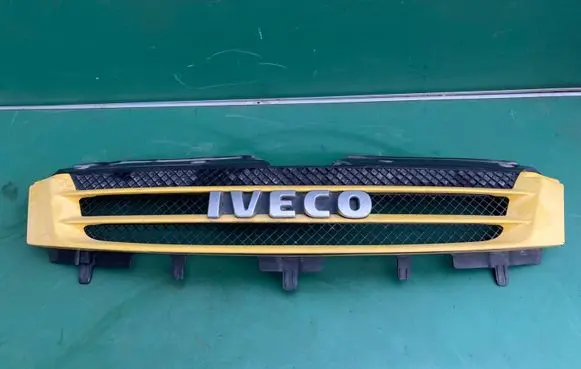 Iveco Daily 35 - 40.10 Front bumper upper radiator grill 3802801 38028012259
