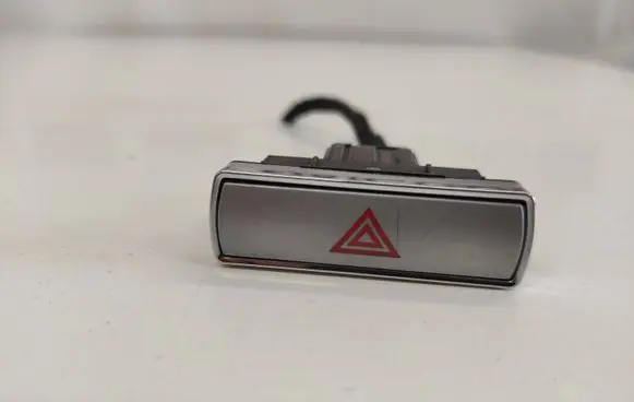 Ford Mondeo Mk III Hazard light switch 4S7T13A350AC