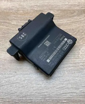 Volkswagen PASSAT B6 Gateway control module 1K0907530F 1K0907951