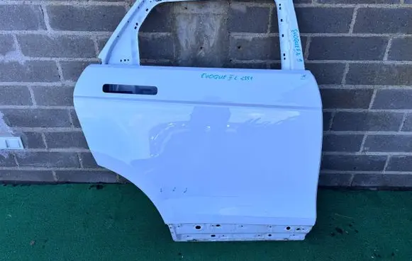Land Rover Evoque II Rear door 