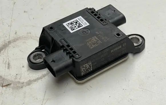 Volkswagen Polo VI Rear glass lock/latch W491 05L906261B