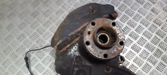 BMW X5 E53 Front wheel hub