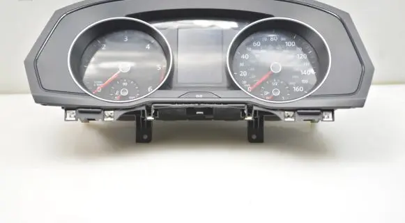 Volkswagen PASSAT B8 Speedometer (instrument cluster) 3G0920941A