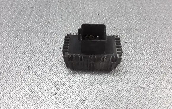 Opel Astra G Glow plug pre-heat relay 09132691
