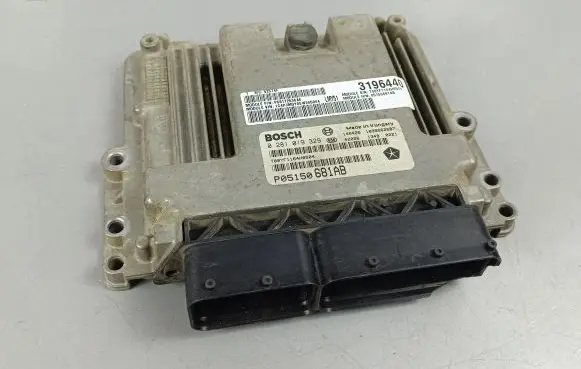 Jeep Cherokee Engine control unit/module P05150681AB