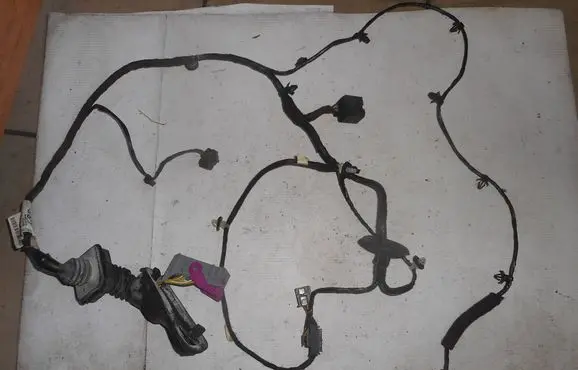 Opel Astra J Front door wiring loom 13436414