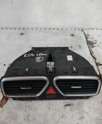 Volkswagen Eos Dash center air vent grill 1Q0819735C 1Q0819728L