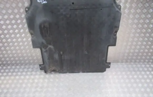 Mercedes-Benz S W222 Engine splash shield/under tray 