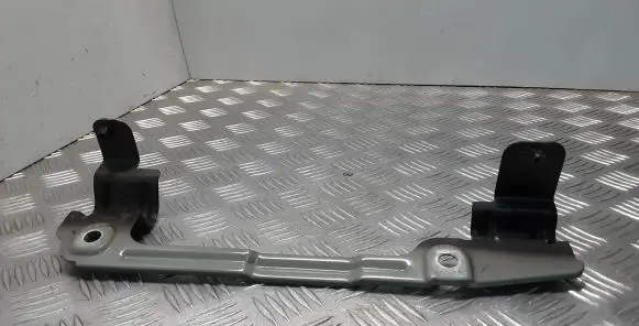 Audi A6 S6 C8 4K Fender mounting bracket 4K0821167