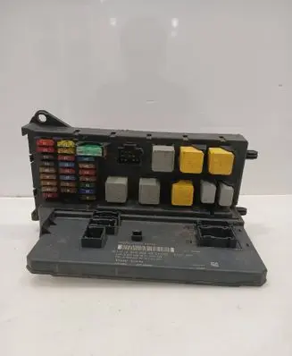 Volkswagen Crafter Fuse module A9065453001 A9064420600 A9065450601