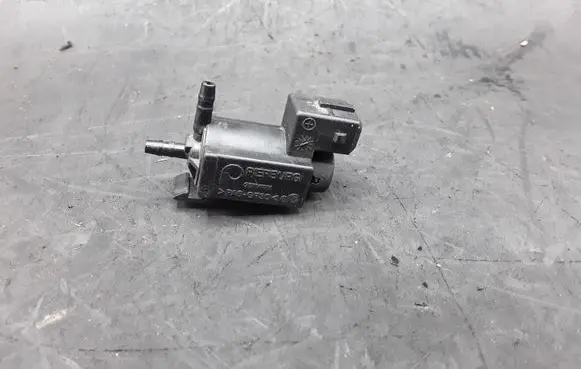BMW 5 F10 F11 Turbo solenoid valve 7810831 70231800