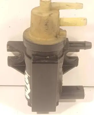 Mercedes-Benz C W204 Turbo solenoid valve A0091533128 10T202 70078208