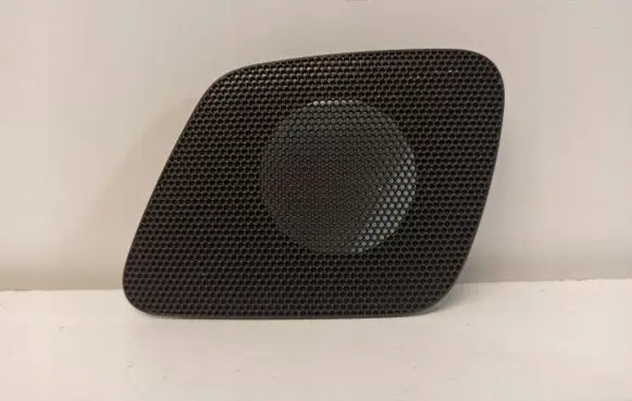 Side speaker trim/cover