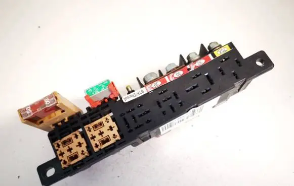 Audi A6 S6 C5 4B Fuse box set 8l0941822a