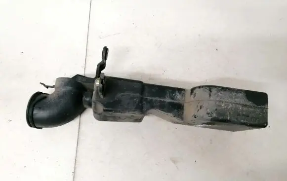 Mazda 323 Air intake hose/pipe