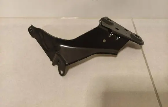 Skoda Fabia Mk3 (NJ) Fender mounting bracket 5E3821227 112023
