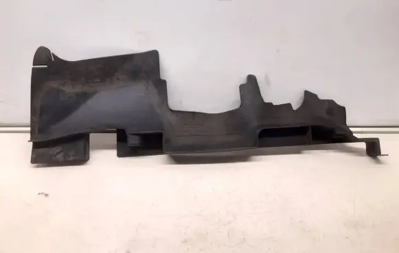 Audi A4 S4 B7 8E 8H Intercooler air guide/duct channel 8B0121284AC