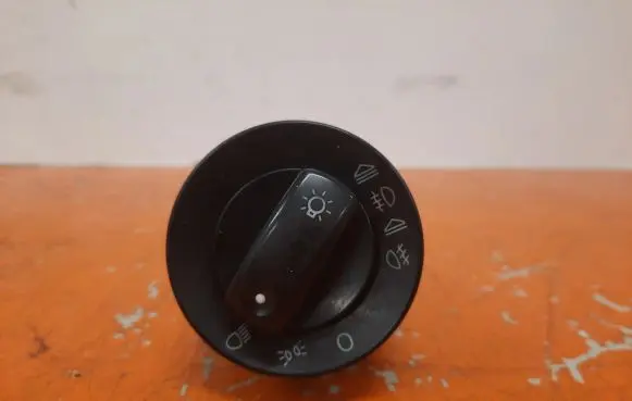 Audi A4 S4 B6 8E 8H Light switch