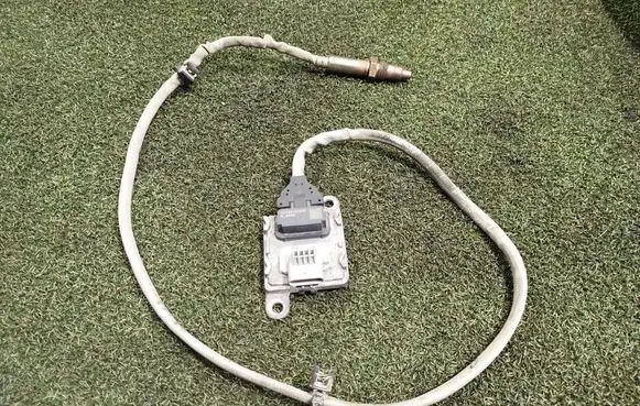 Renault Trafic III (X82) Lambda probe sensor 227903791R A3C0684740000
