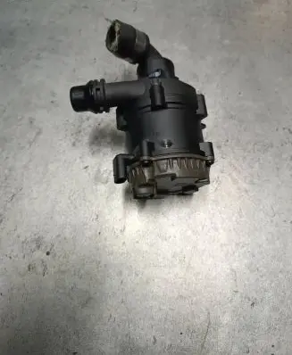 BMW 5 G30 G31 Electric auxiliary coolant/water pump 8638237