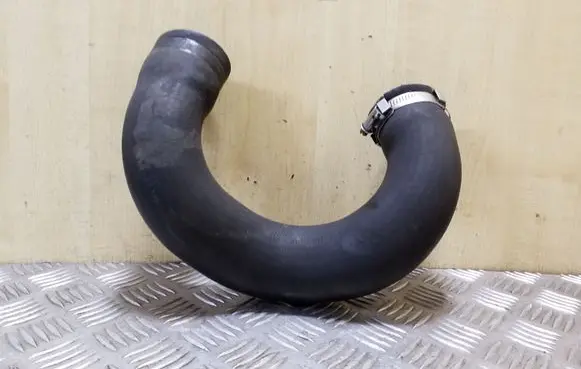 Nissan Primastar Intercooler hose/pipe