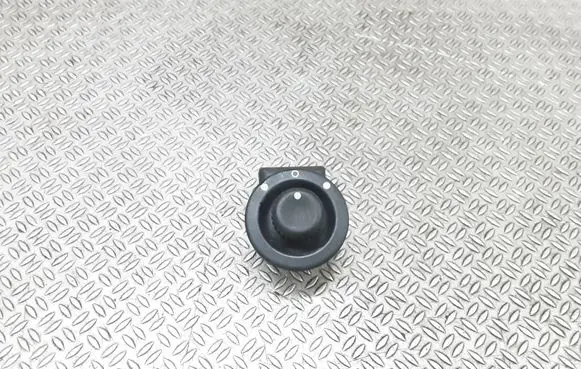 Renault Megane II Wing mirror switch 8200002442A