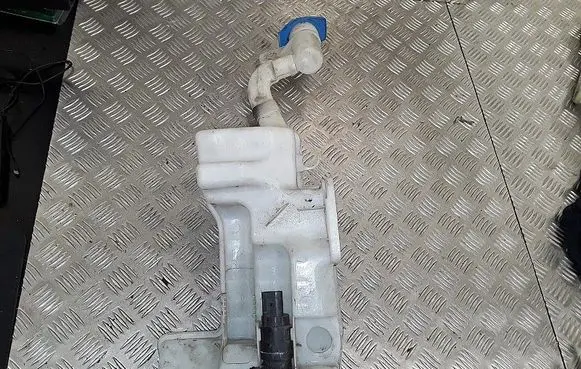 Volkswagen Beetle A5 Windshield washer fluid reservoir/tank 5c6955453