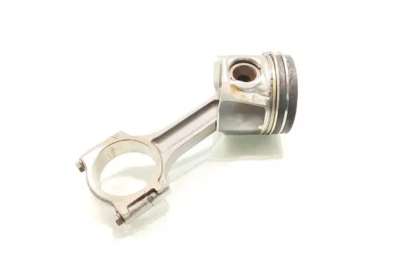 Renault Koleos I Piston with connecting rod 