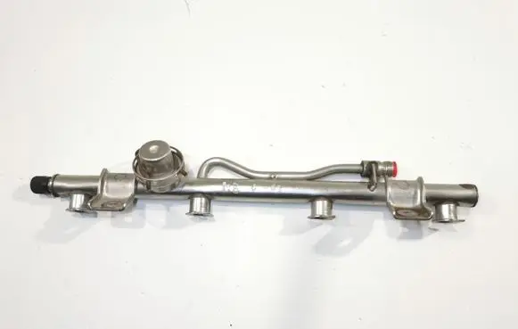 Mercedes-Benz C W203 Fuel main line pipe A1110703095