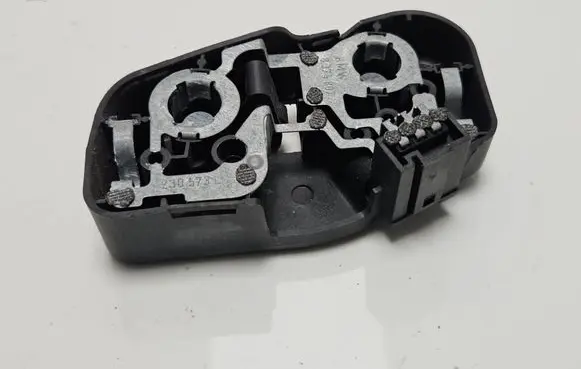 BMW 3 E46 Tail light bulb cover holder 8374807 230569L