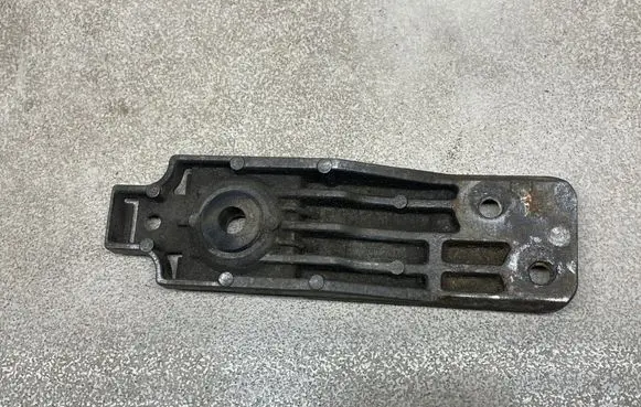 Opel Insignia A Radiator mount bracket 23120322