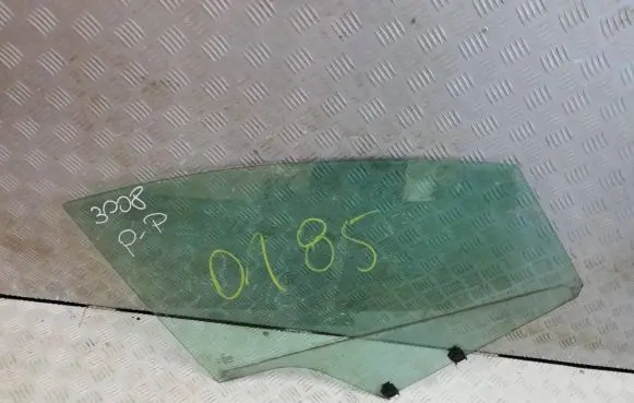 Peugeot 3008 I Front door window glass four-door