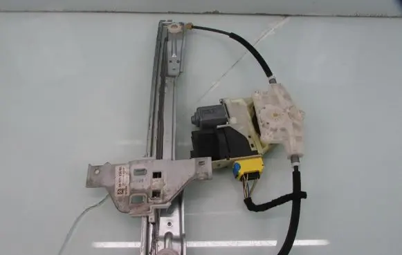 Citroen C4 I Front door window regulator with motor 9681574880