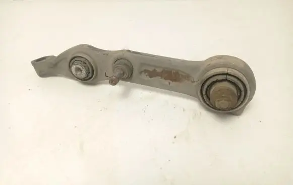 Mercedes-Benz CLS C219 Front lower control arm/wishbone A2113309107