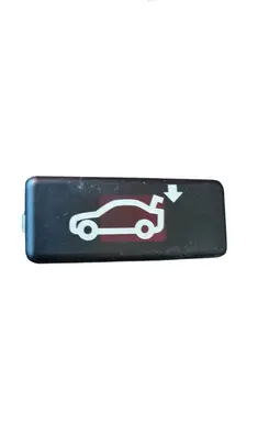 BMW 7 E38 Tailgate/boot open switch button 8375580
