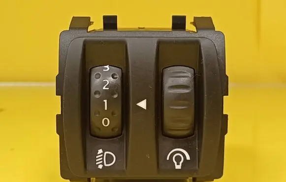 Renault Scenic II - Grand scenic II Headlight level height control switch 8200121805B