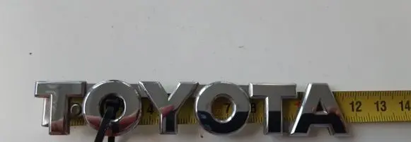 Toyota Avensis T250 Manufacturers badge/model letters 7544105050
