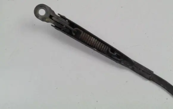 Opel Astra F Front wiper blade arm 90341907