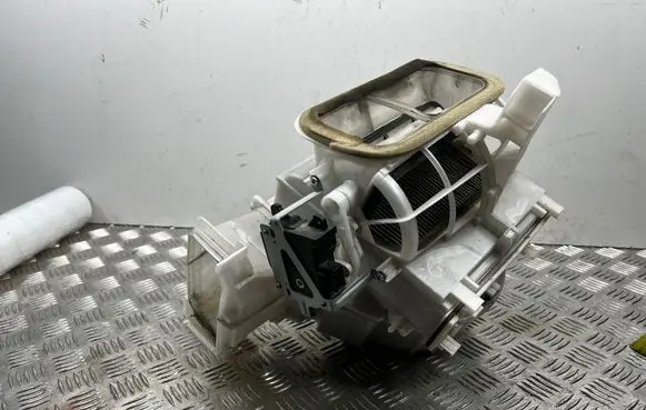 Subaru Outback Interior heater climate box assembly 72210AG180 1172008441 0778000901