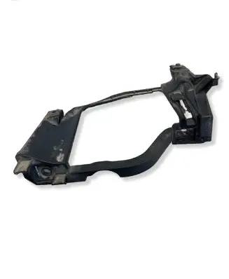 BMW 5 E60 E61 Headlight/headlamp mounting bracket 15873700