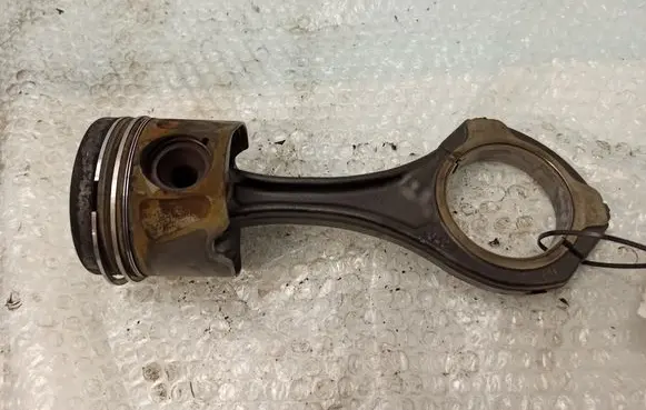 Mercedes-Benz ML W164 Piston with connecting rod 8340F