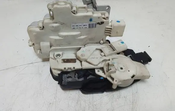 Audi A8 S8 D3 4E Rear door lock 4E4839016