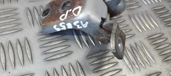 Mazda 3 I Front door upper hinge