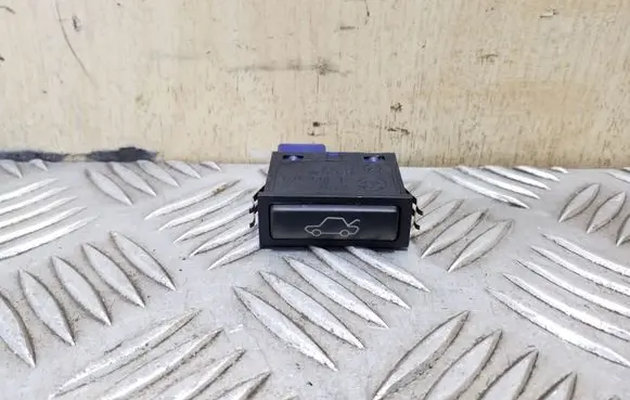 BMW X5 E53 Tailgate opening switch 61318365579 8365579