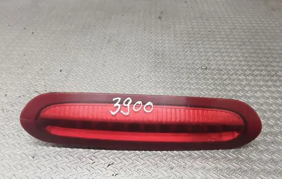 KIA Carens II Third/center stoplight