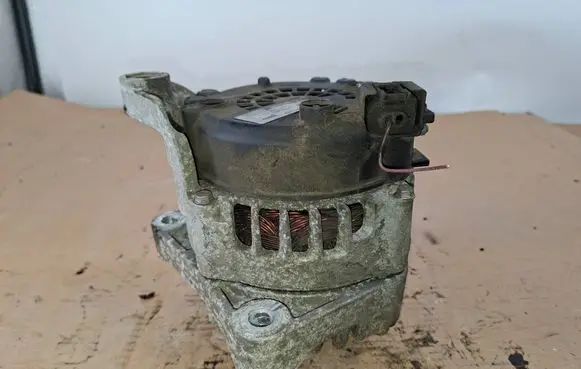 BMW 1 E81 E87 Generator/alternator 7802261 2543461C FG18S019