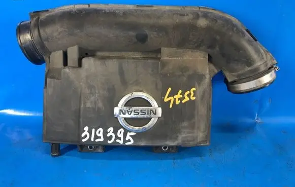 Nissan Pathfinder R51 Air filter box cover 16576EA200